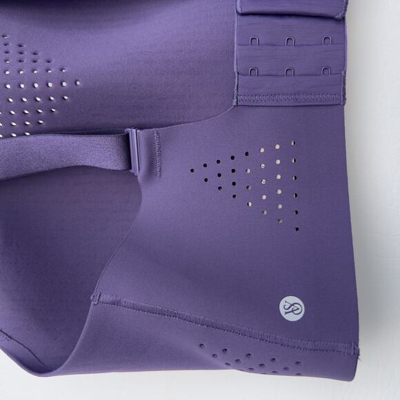 Victoria's Secret Sports Bra Size 34DDD Purple Featherweight Max Sports Bra NWT - Picture 7 of 9